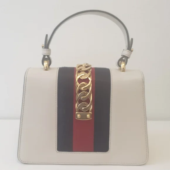 Host pick 💎 Price slashed Gucci sylvie mini handbag 👜 - Picture 5 of 12